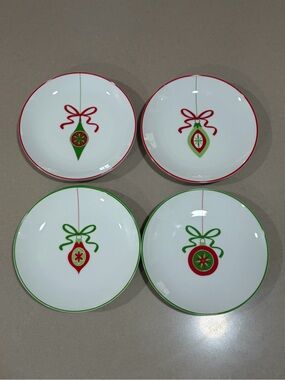Crate & Barrel Holiday Christmas Ornament 8” Salad Dessert Plates Set of 8